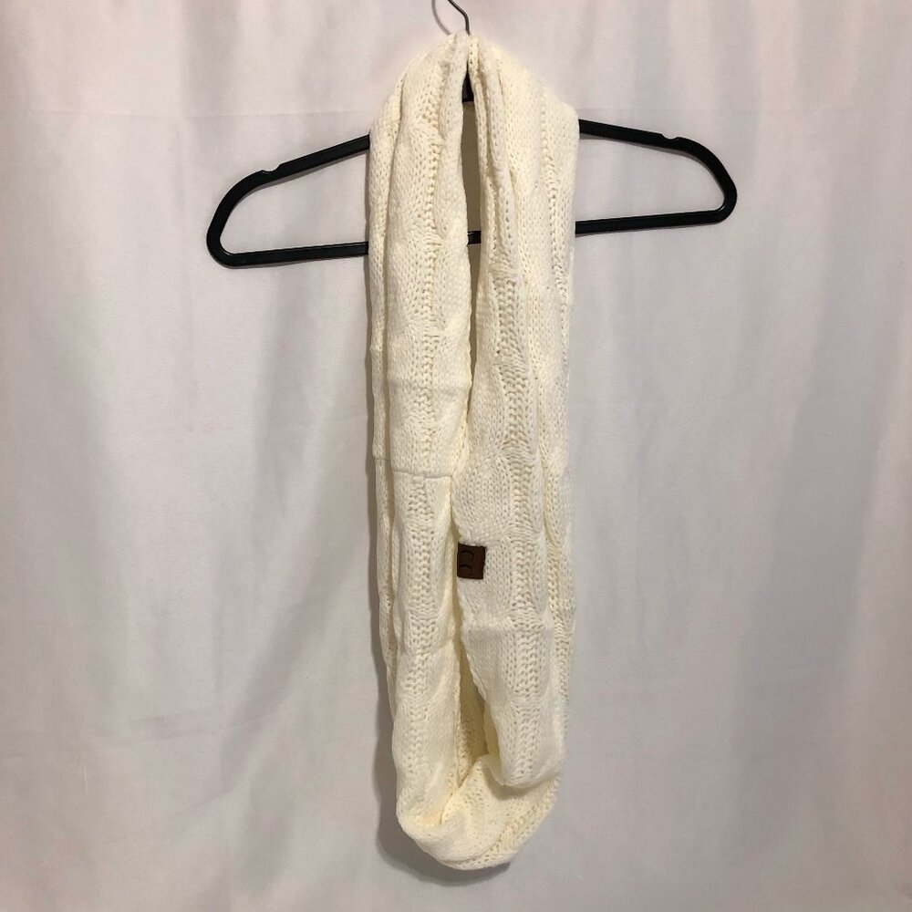 CC Beanie Solid Cable Knit CC Infinity Scarf (NWT) Cream